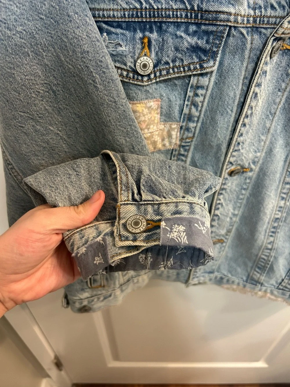 American Eagle Patchwork Denim Jacket XL Distressed Cropped Boho Festival Jean - Picture 8 of 12